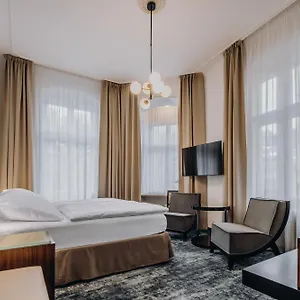 Esplanade Carlsbad Otel
